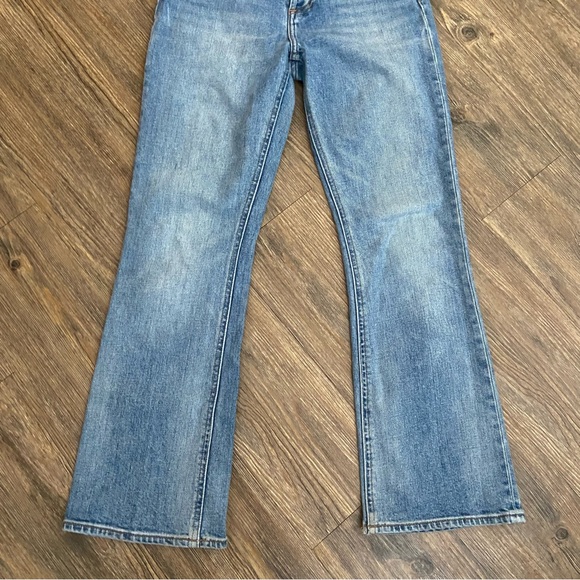 Aritzia‎ Denim Forum The Bailey High-Rise Crop Flare Button Fly Jeans - Picture 3 of 11